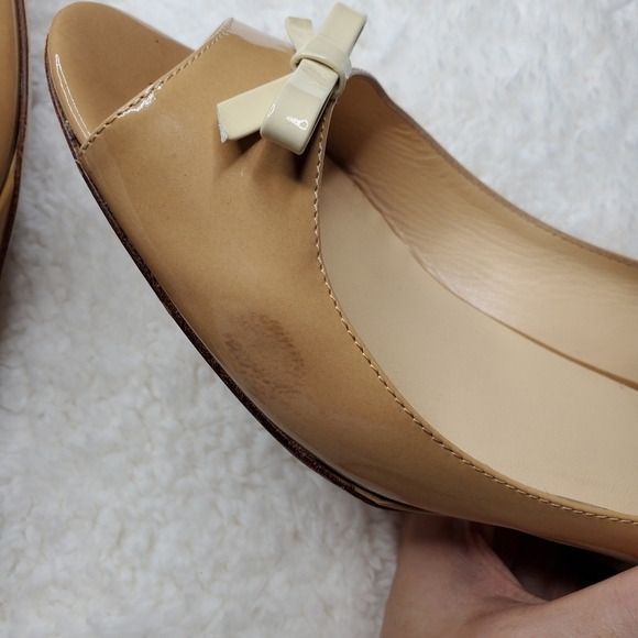 Kate Spade Tracey Nude Tan Patent Leather Bow Peep Toe Wedge Pump Heels - Picture 8 of 13